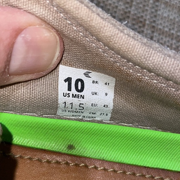 Cariuma OCA Low Brazilian suede sneaker. Men's 10. Excellent condition. Stylish! - Picture 14 of 14